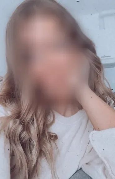 Isabel, 28