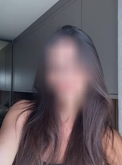 Merel, 37