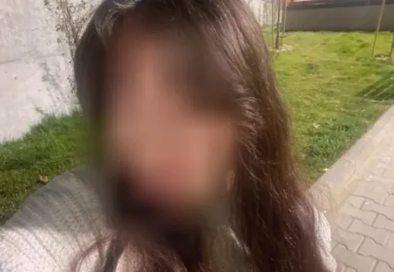 Merel, 22