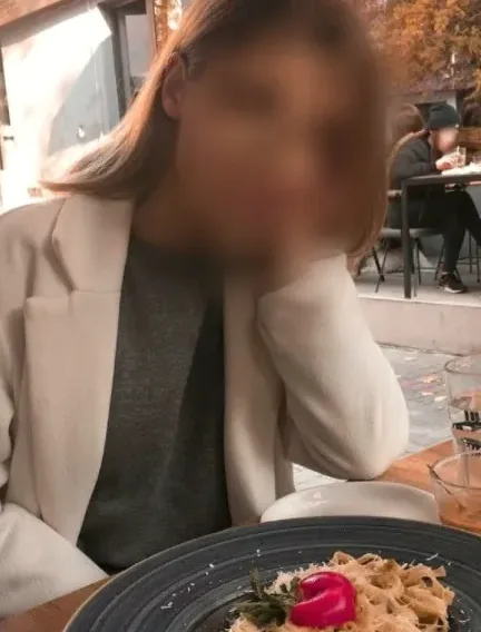 Monique, 37