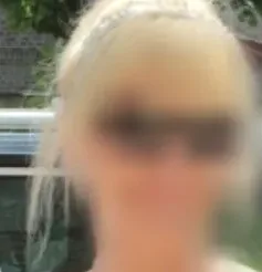 Nienke, 37