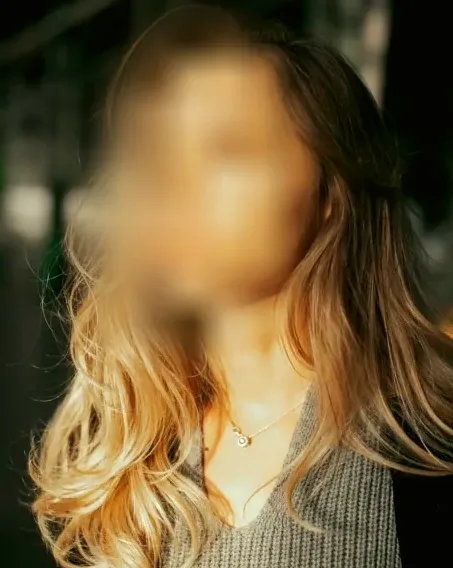 Shania, 40